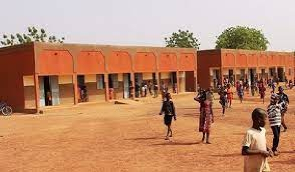 Education au Niger: Trois mois pour construire 2.331 salles de classes équipées